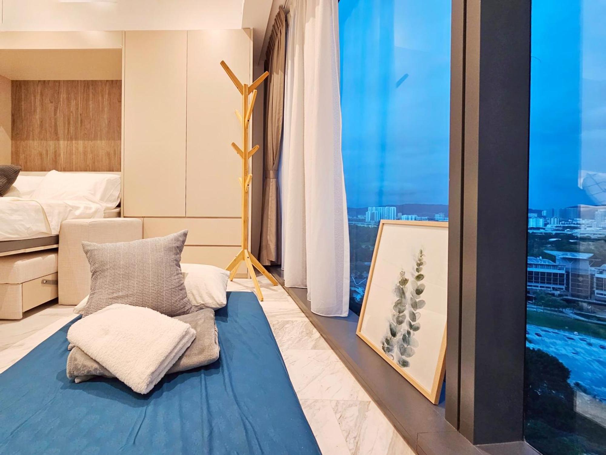 קואלה לומפור Eaton Residence Klcc View With Infinity Pool 伊顿公寓 豪景园 双子塔无边际泳池 מראה חיצוני תמונה
